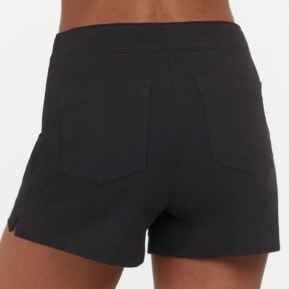 NWT SPANX On-the-Go Shorts, 4" - Picture 2 of 7